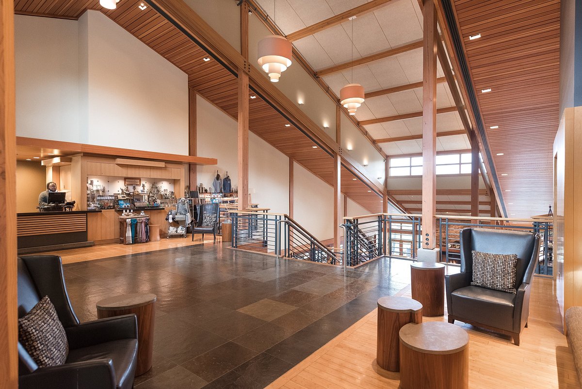 Cedarbrook Lodge — photo 3 of 23
